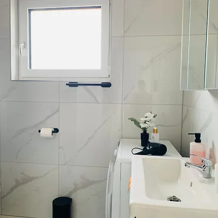 Weisses Haus Gerasdorf bei Wien